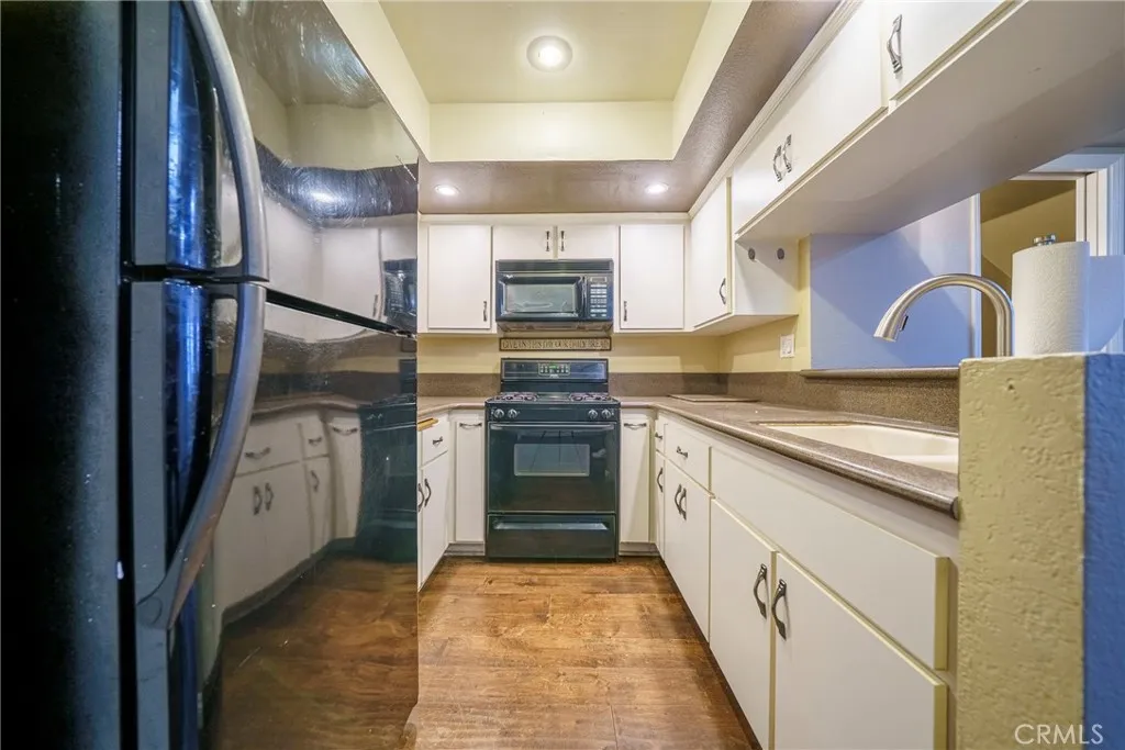 13919 Arthur Avenue 22, Paramount, California 90723 home-pic-13